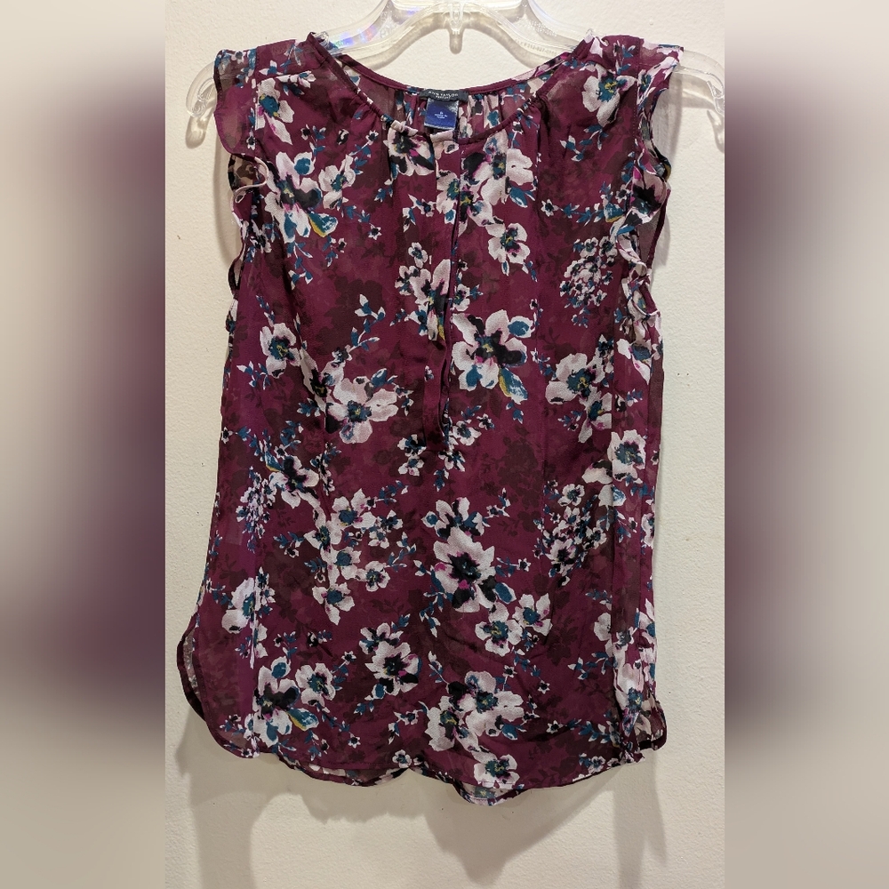 Ann Taylor Red and White Sleeveless Blouse Size Small